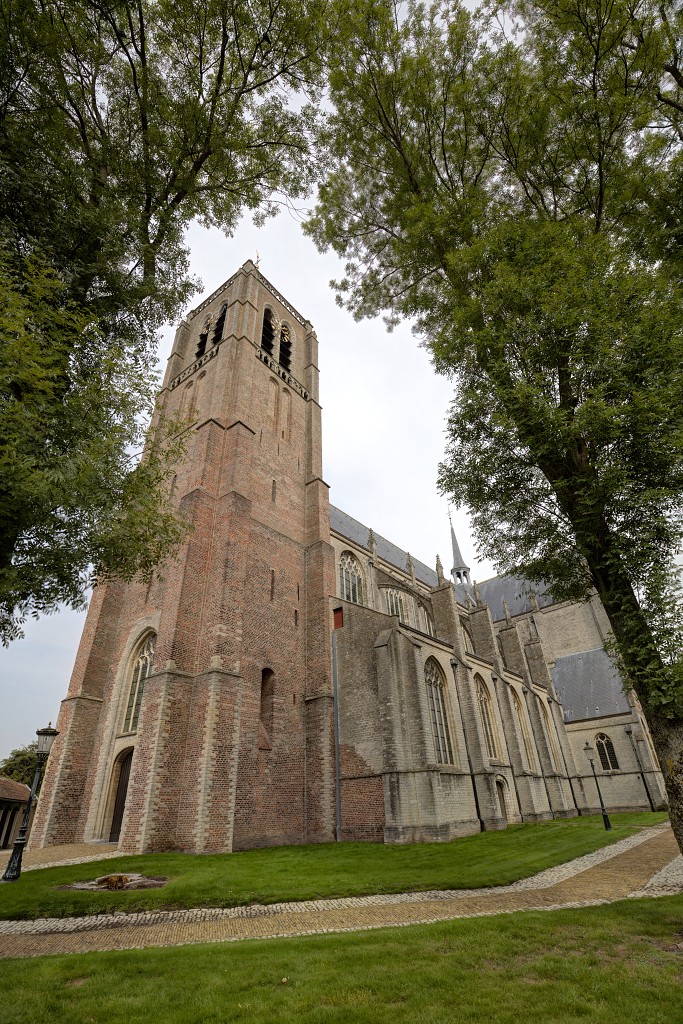 HDR Basiliek Basilica basilique Grote of Onze Lieve Vrouwekerk Tholen kerk eglise church kerkfotografie kerk religie religion bezienswaardigheden